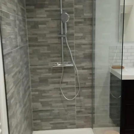 T2 G Dans Maison En Centre Avec Jardin Ideal Couple Curistes Balaruc-les-Bains